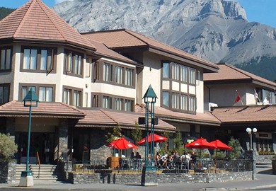 Elk and Avenue, Banff
